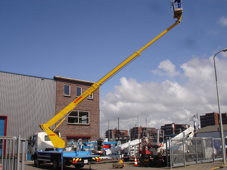 意大利CMC PLA 210原装进口车载升降车