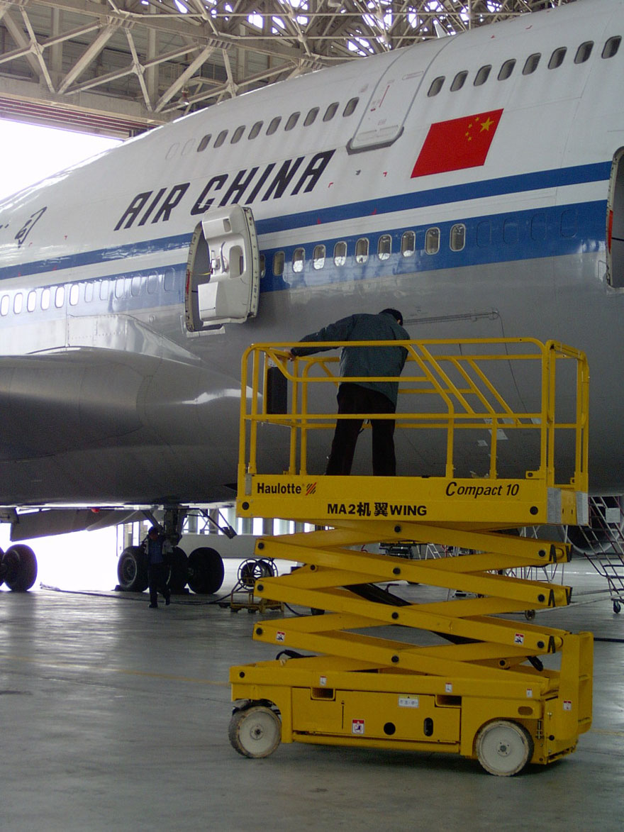 法国Haulotte Compact 10RTE剪式升降机