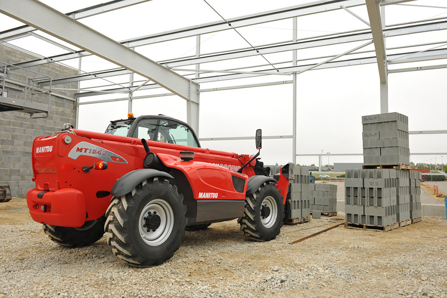 曼尼通Manitou 1840固定式伸缩臂叉装车 