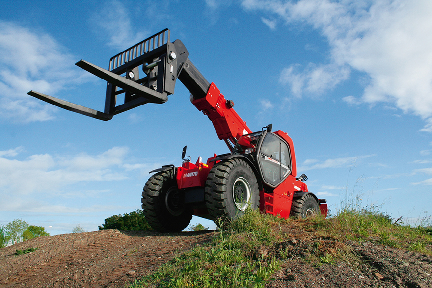 曼尼通Manitou 10225固定式伸缩臂叉装车 