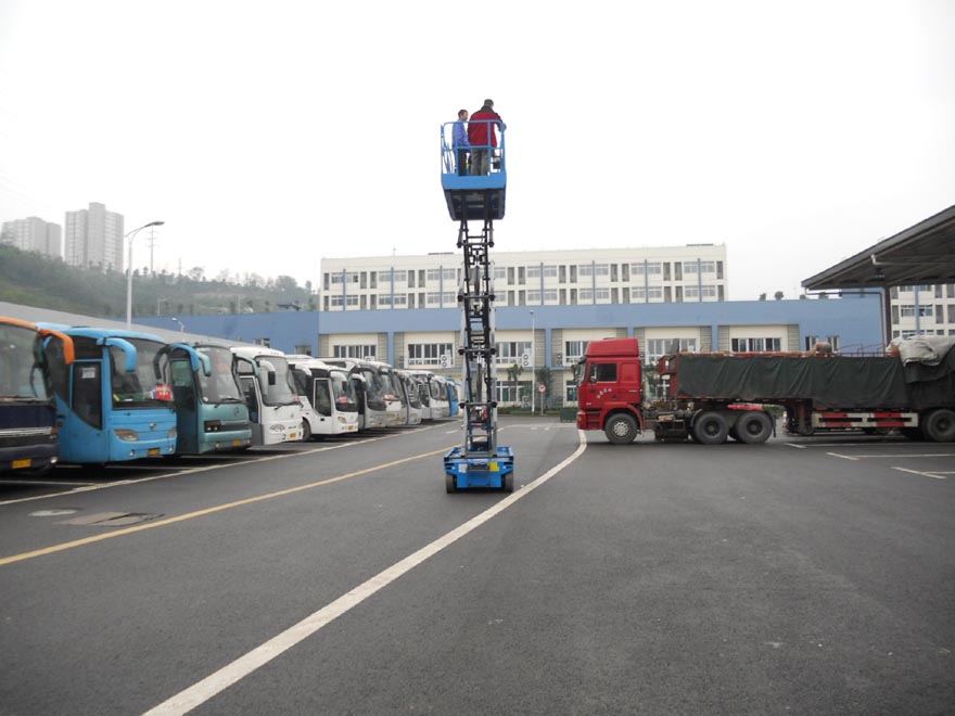 佳洁凯斯剪叉自行升降机助力一汽大众