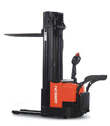 聚力GENEX CS15T堆高车